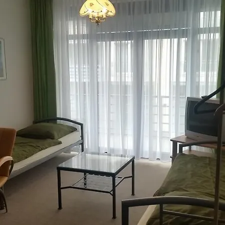 Lut10her Sky-fly Guest house *