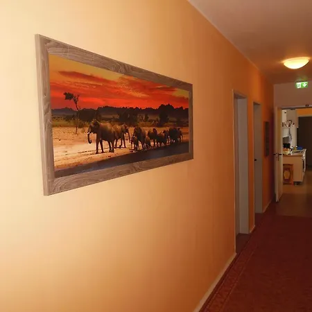 Lut10her Sky-fly Guest house Leipzig